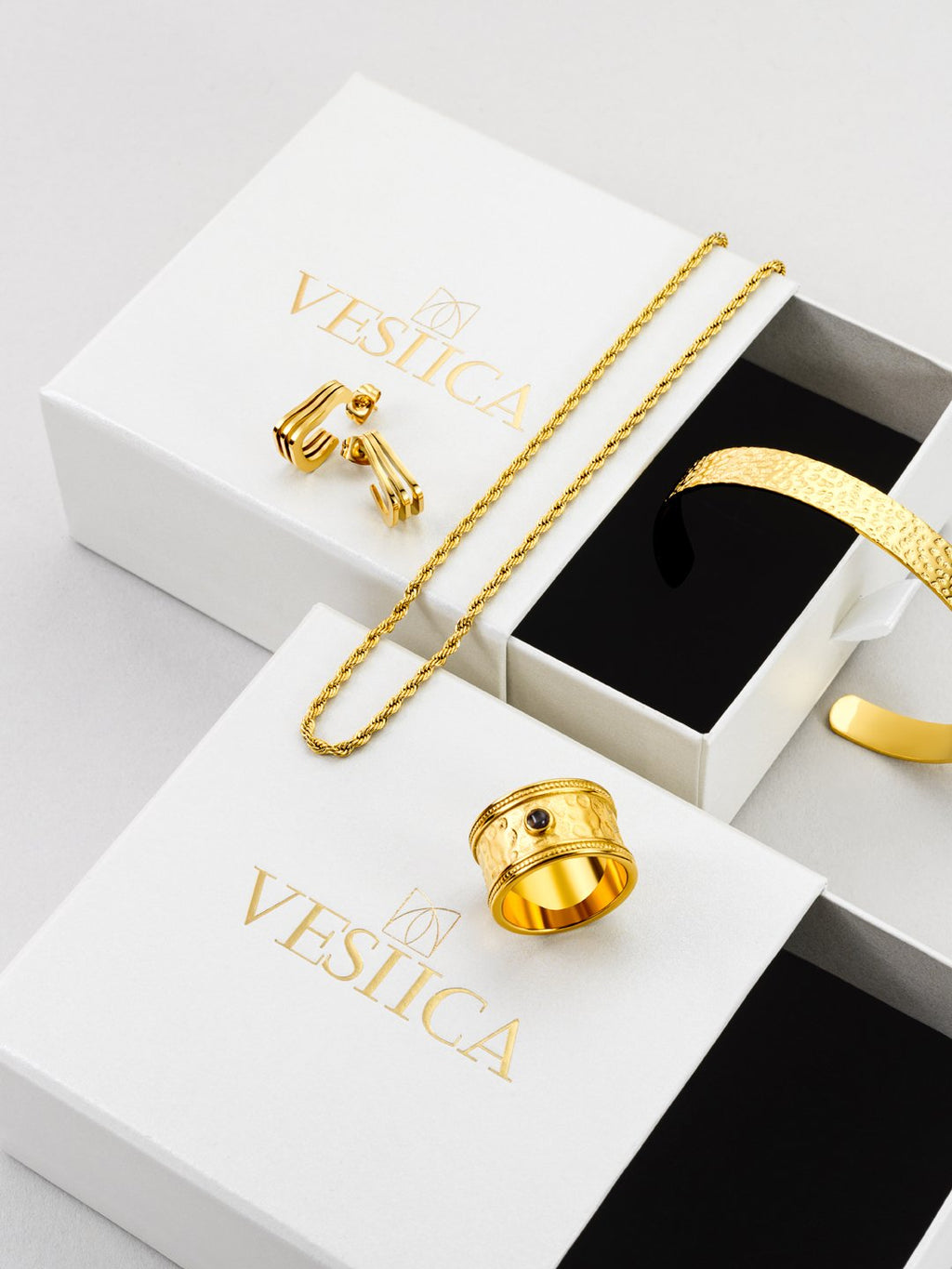 Asia Armband – Gold & Pearl